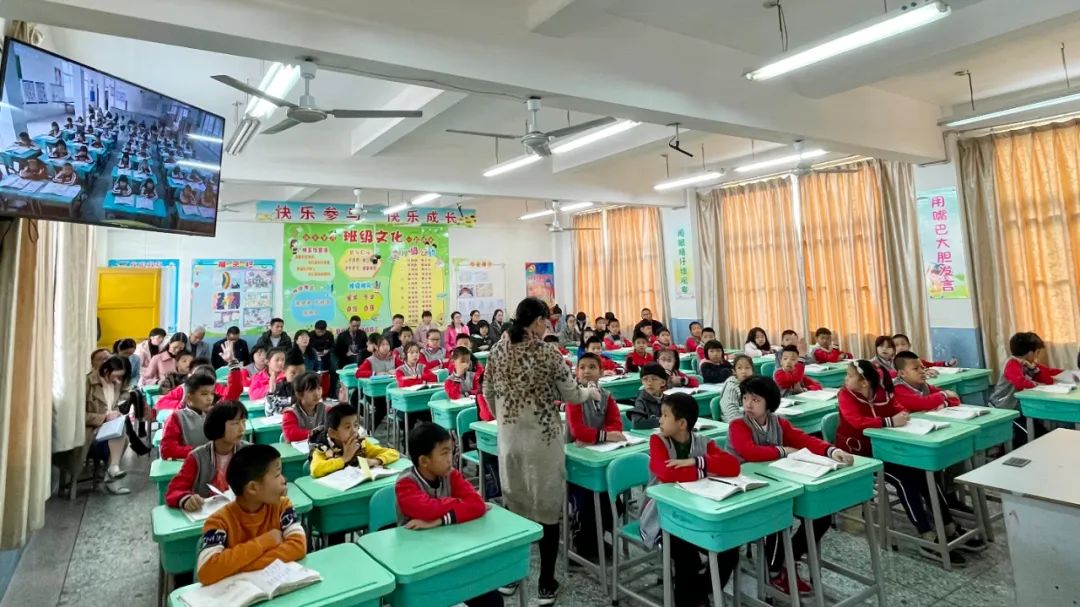 广州-龙岩學(xué)校“牵手”，共促教育高质量发展